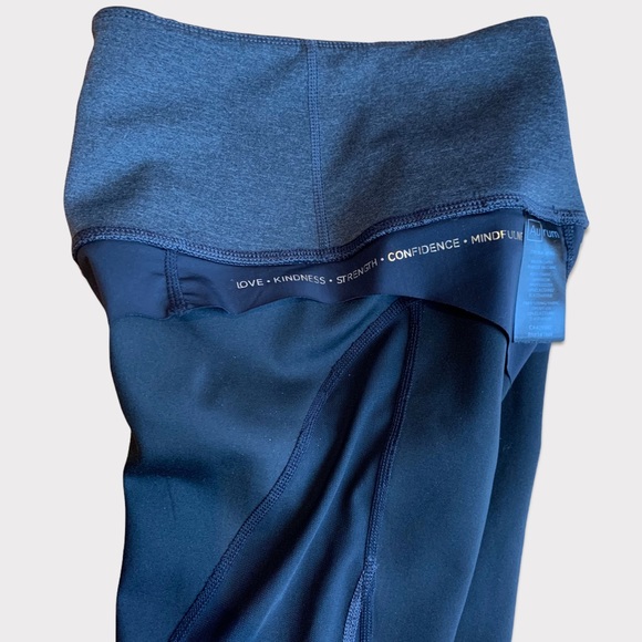 Aurum High Rise 3/4 Leggings in Black/Charcoal Grey & Black Mesh Size Petite (2) - Picture 10 of 13